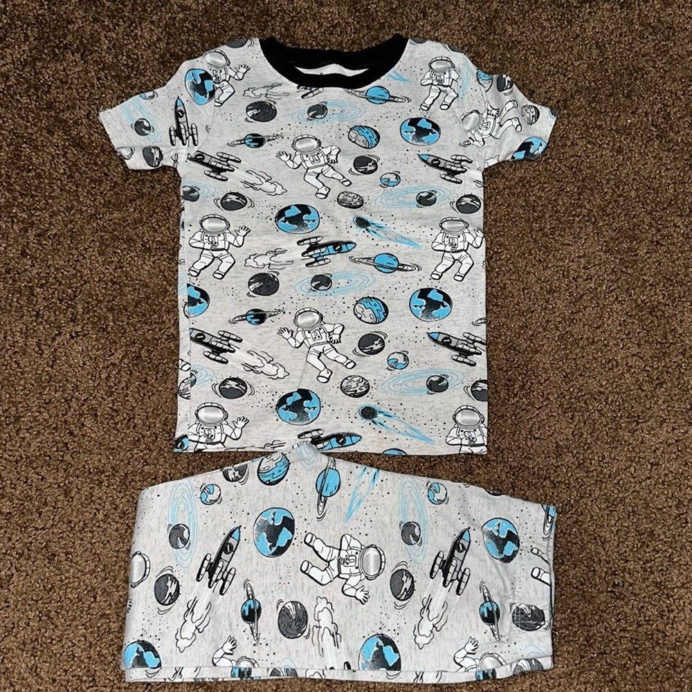 Boys Pajamas, size 6